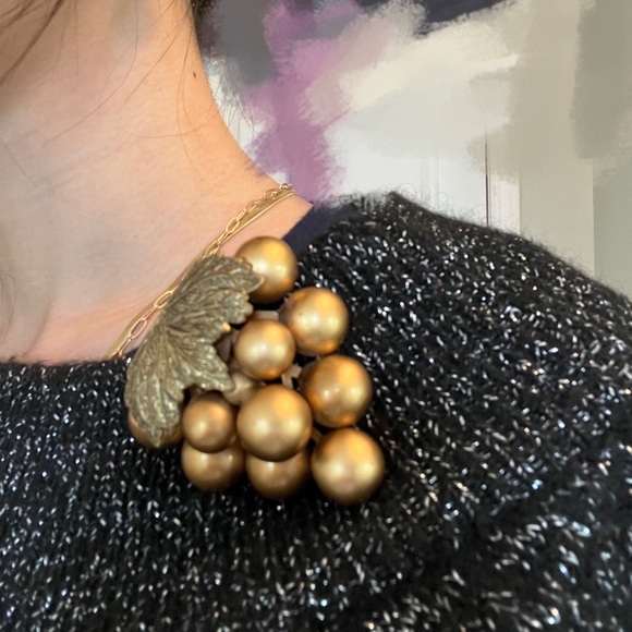 1 of 1930s Vintage Miriam Haskell Grape Pearl Dress Clips/Fur Clips!!! - Picture 1 of 7